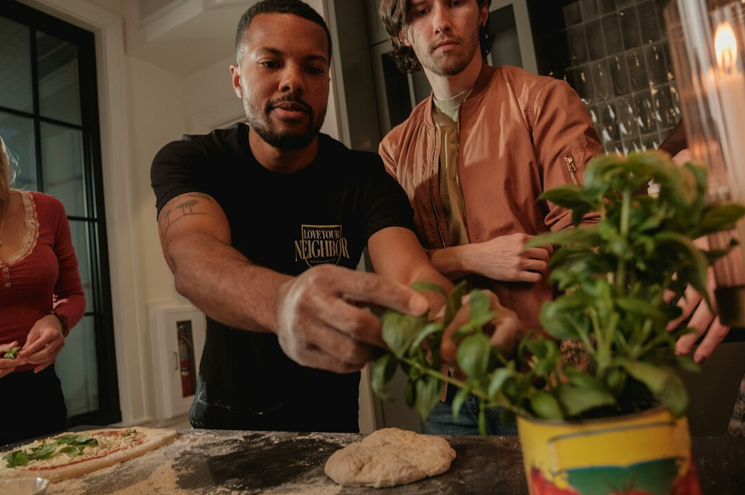friends cooking together