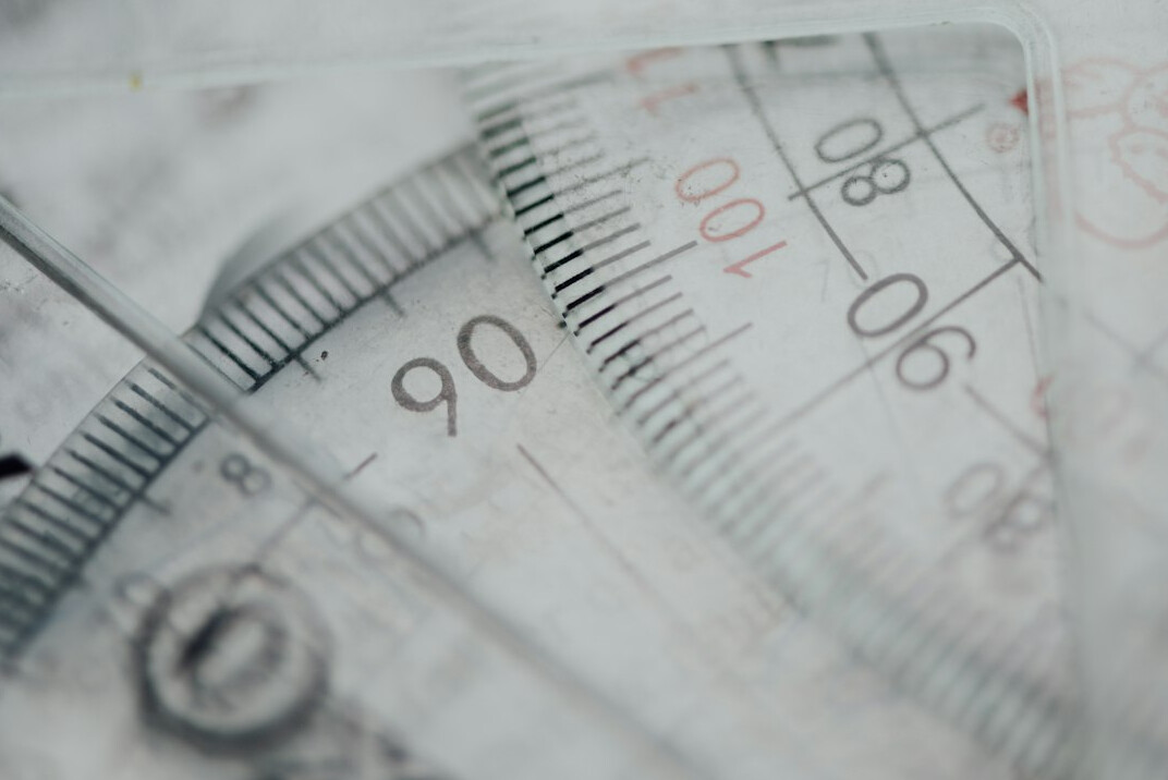Nahaufnahme von Balkendiagrammen und Statistiken auf Papier